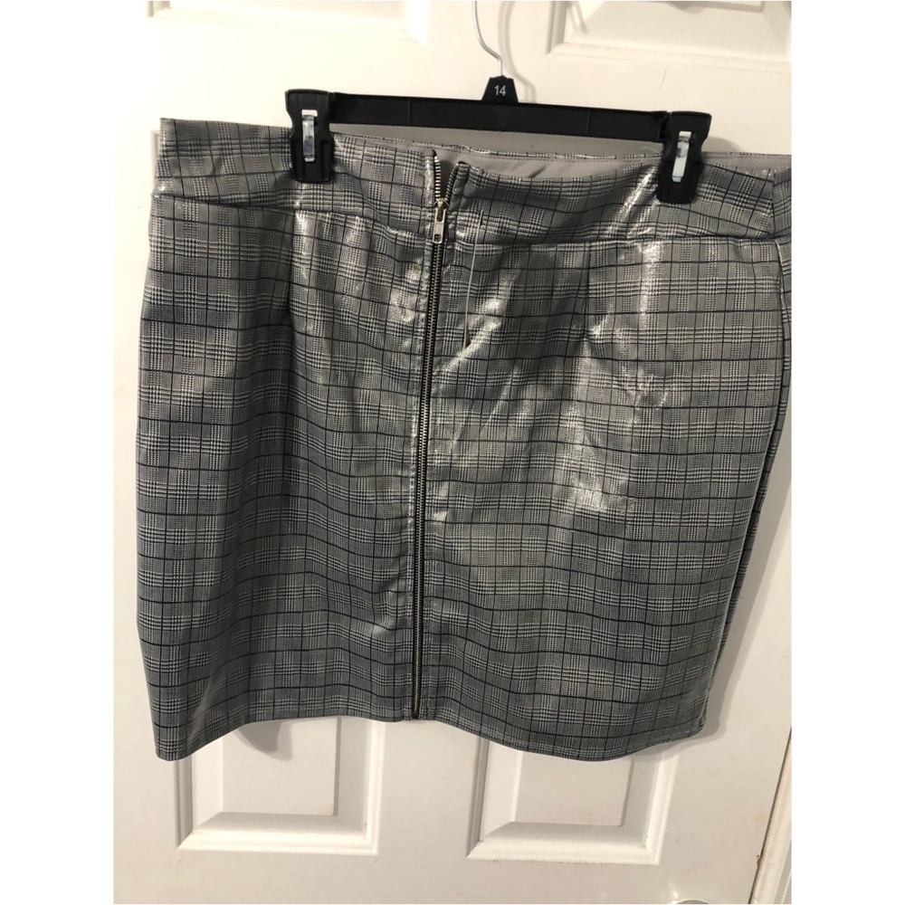 Fashion Nova skirt